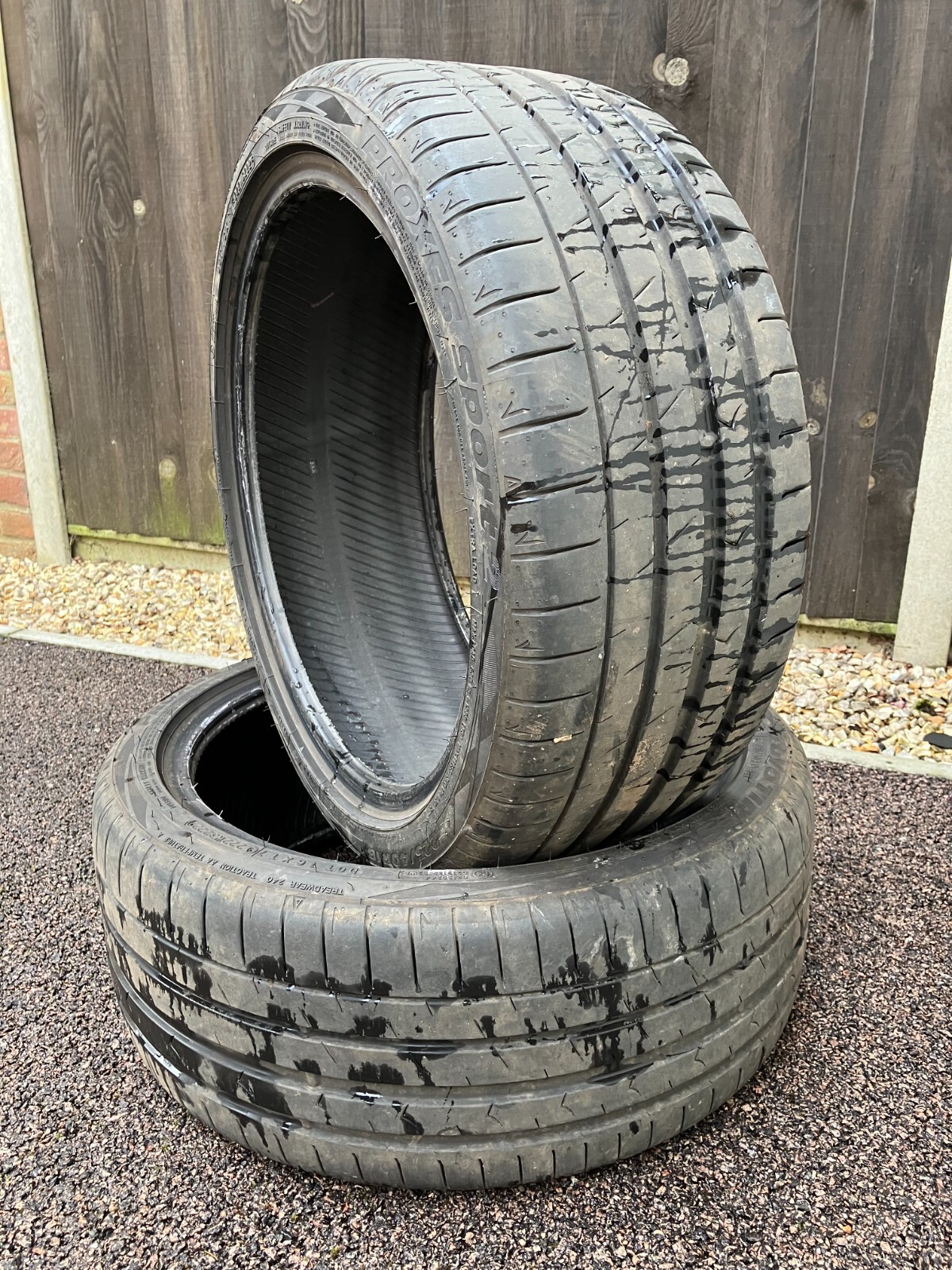 2 x 225/40 R18 TOYO PROXES SPORT 92Y tyres 6mm tread depth, no damage