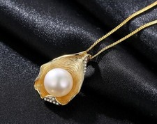 Lotus Natural White Freshwater Pearl Shell Pendant Charm Necklace Gold/Silver