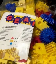 Tupperware NEW VINTAGE TupperToys GEARIOS Building Blocks w Multi Block Adapter