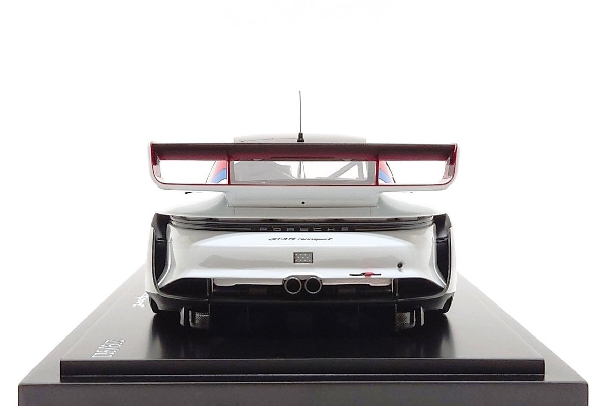 Spark 1:18 Porsche 911 GT3 R (992) Rennsport #911 (Dealer Edition