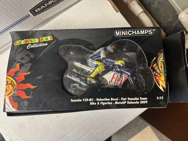 MINICHAMPS Yamaha YZR-M1 Contemporary Manufacture Diecast