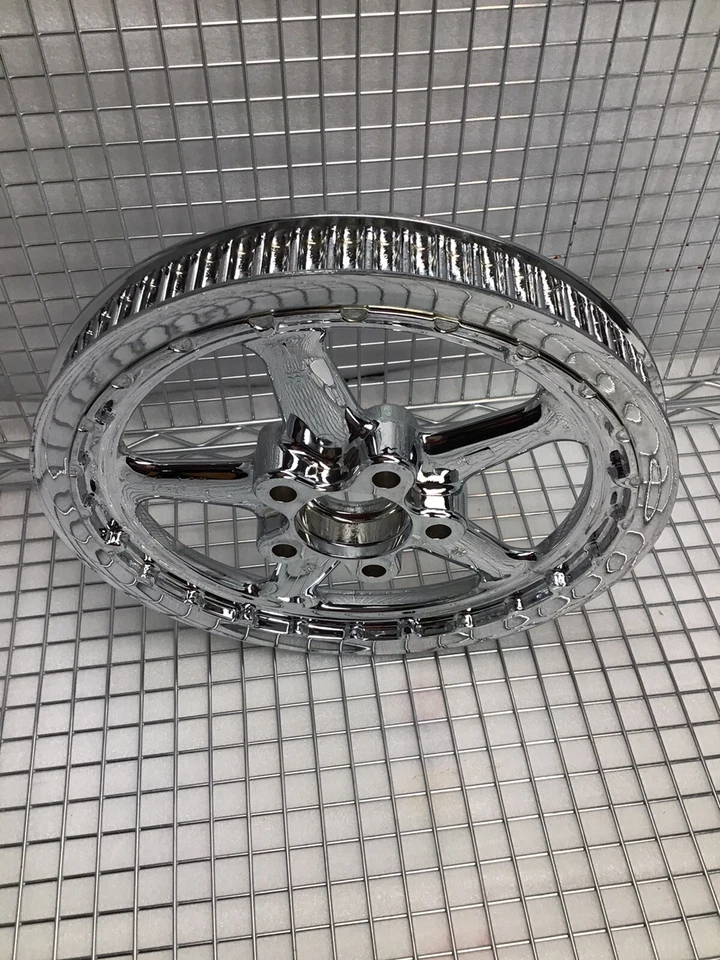 RODA DENTADA DE POLIA TRASEIRA CROMADA Harley Rocker Softail 2008 -11 fabricante de equipamento original  - Imagem 4 de 4