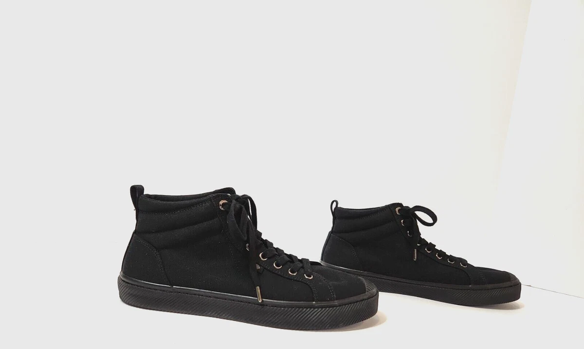 Cariuma high tops shop