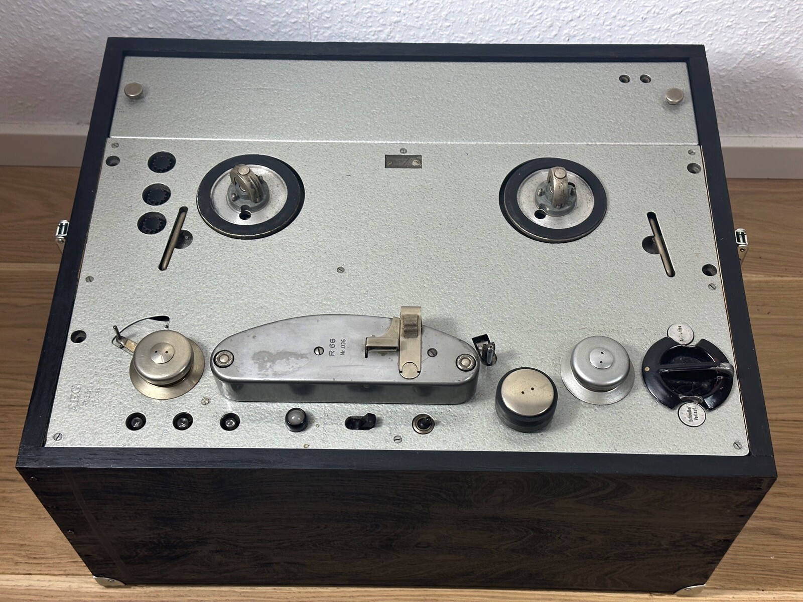 aeg-telefunken-r65-tape-recorder-v68-tube-amplifier-not-tested-m5