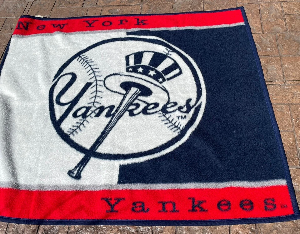Biederlack New York Yankees 50x60" Blanket NY MLB Red White Blue Throw - Image 2 of 4
