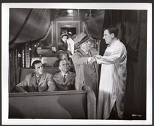 William Bendix as BABE RUTH Wm Frawley as Baltimore Orioles Mgr ORIG MOVIE STILL