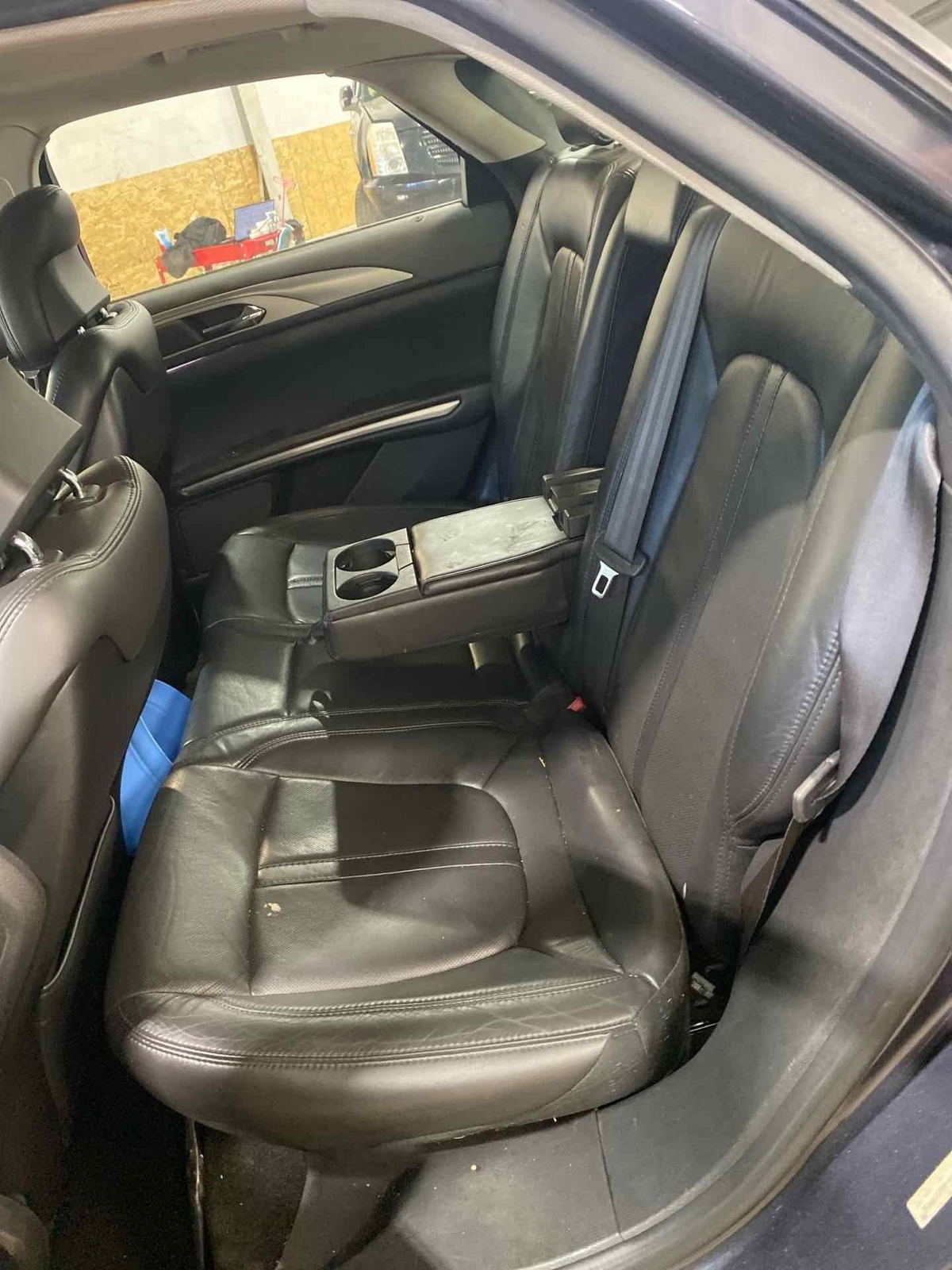 Rear Spindle Knuckle Stub Axle LINCOLN MKZ Right Passenger 13 14