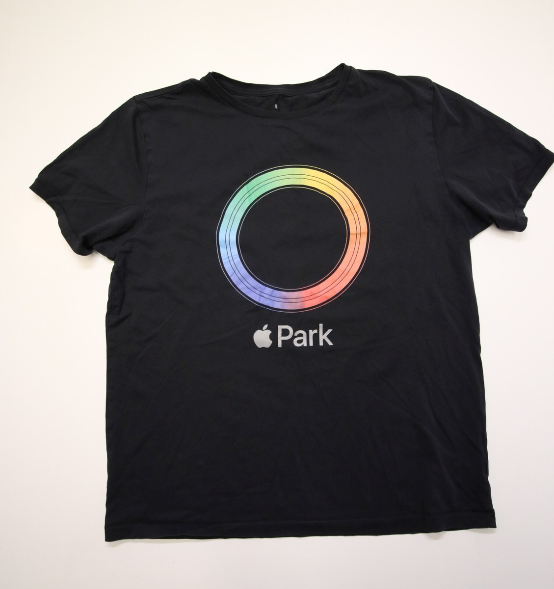 Apple Park 公式　企業Tシャツ Apple Park Infinity Loop Graphic T-Shirt Adult L Employee