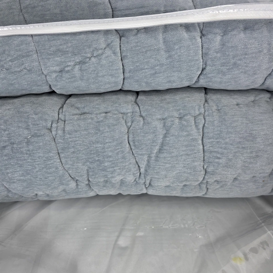 BRAND NEW Pottery Barn Cozy Cloud Handcrafted Full Queen Quilt~Chambray Blue - Image 2 of 4