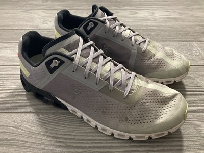 On Running Cloudflow 3 Runnin Shoes Mens Size 10