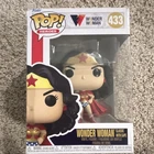 Funko Pop! Vinyl Wonder Woman Classic with Cape #433 DC Universe Figure