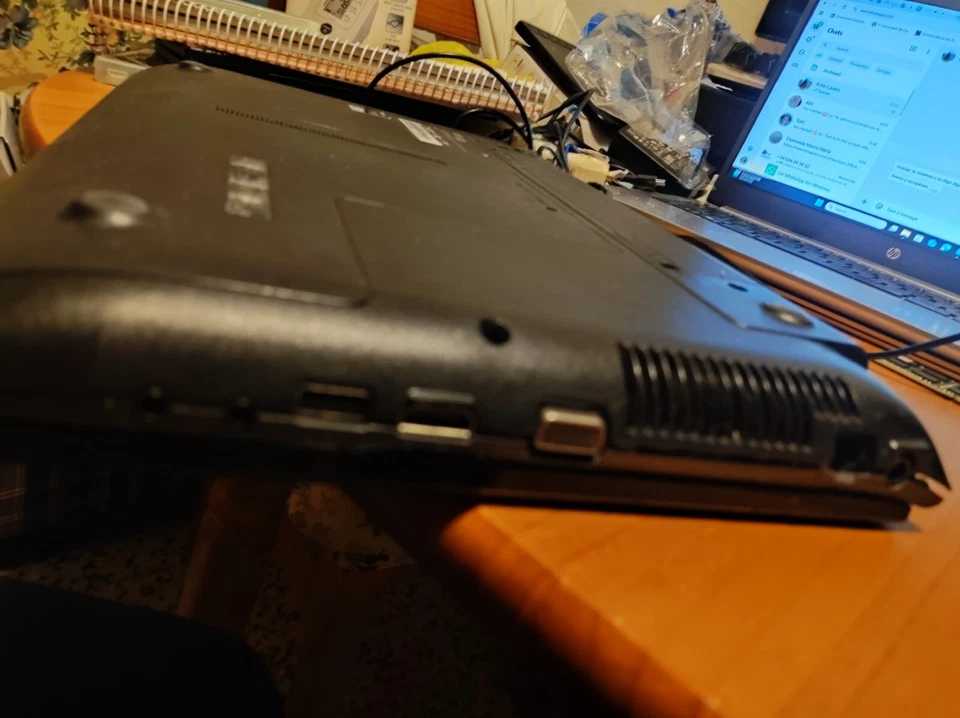 PORTATIL SAMNSUNG np300e5c-s08es PARA PIEZAS O REPARAR - Immagine 3 di 4