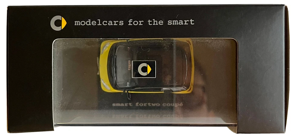 SMART FORTWO COUPE 1:43 TOY YELLOW METAL CAR MODEL BOX DAIMLERCHRYSLER MERCEDES - Image 3 of 4