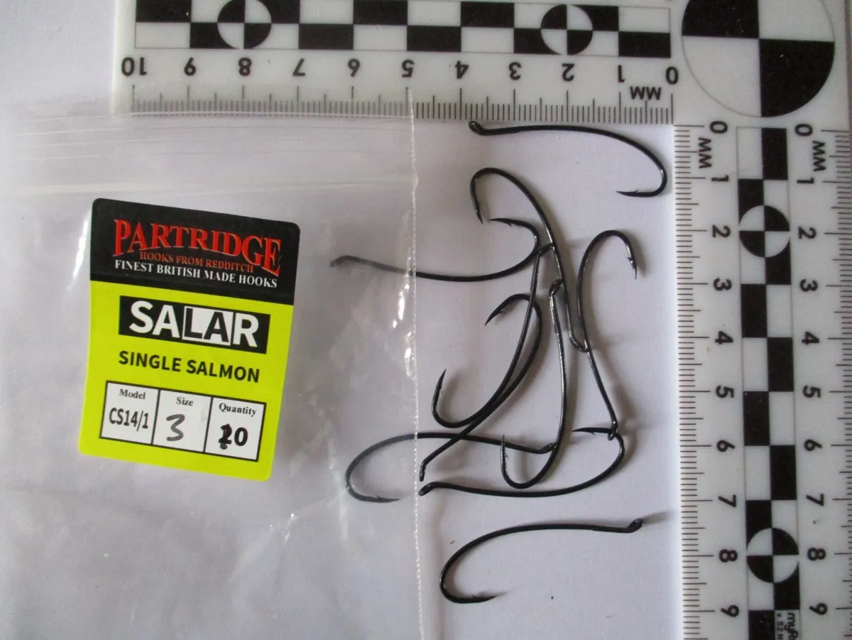 partridge salar salmon hooks single size 3 black x 10 fly tying materials