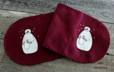 Primitive SNOWMAN w/ Pocket of Berries 32" Table Runner  Candle Mat - Christmas