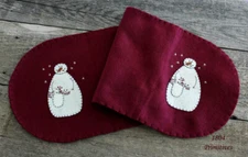 Primitive SNOWMAN w/ Pocket of Berries 32" Table Runner  Candle Mat - Christmas