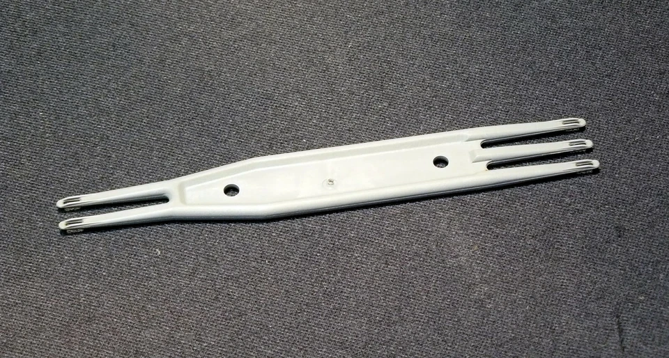 POINCON 2 et 3 CHAS MACHINES à TRICOT GROSSE LAINE