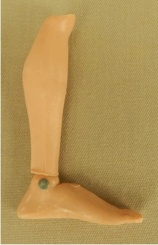 Vintage 1970 Hasbro GI Joe Adventure Team AT Figure Right Calf Right Foot Leg C8