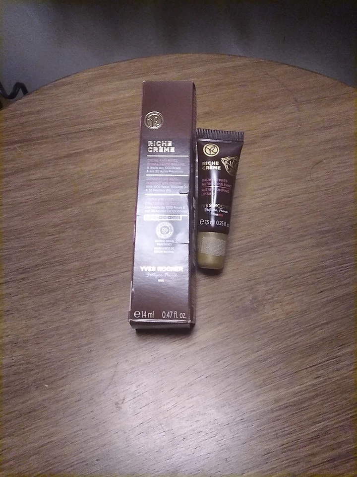 Yr CRÈME EYE CREAM 14ml – ANTI-RUGAS E CONFORTO +Rich Lip Palm novo em folha 2/28 - Imagem 3 de 3