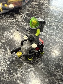 LEGO Brick 30042 Atlantis Mini SUB Bricks + Diver minifigure #30042 Bag