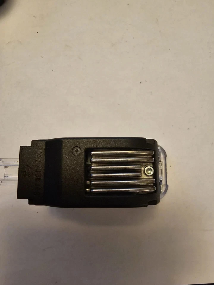 SET OF 2 NEW GENUINE SKODA LED LOGO LENS ENTRY LIGHTS 57A052133 57A052134 - Image 3 of 4