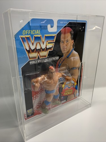 Wwf Hasbro Tatanka In Display Case,slight Open Car...