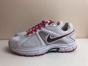 nike dart 9 trainers