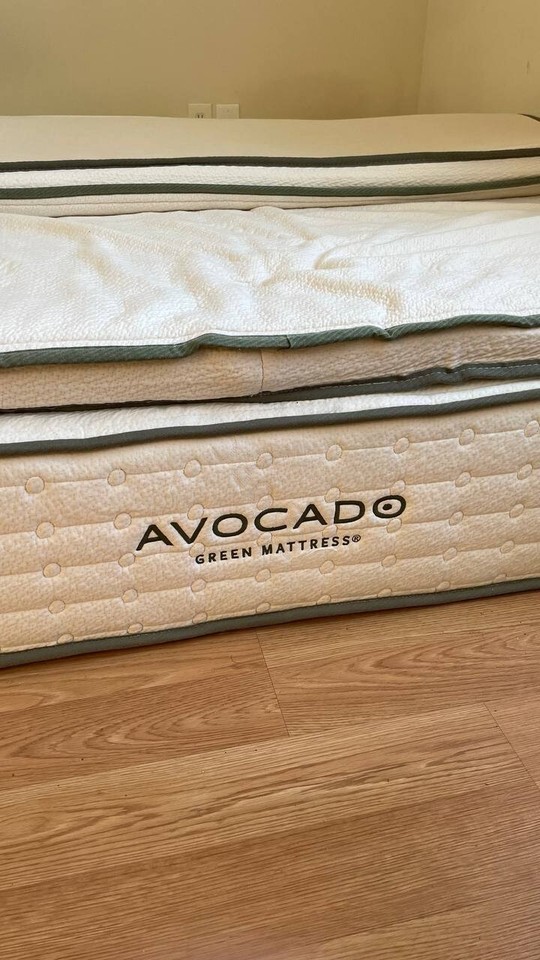 AVOCADO GREEN MATTRESS KING MATTRESS + PILLOW TOPPER + PAD (MSRP