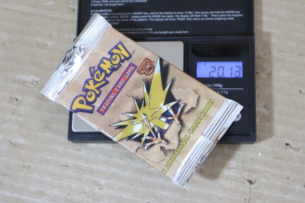 POKEMON FOSSIL BOOSTER PACK ZAPDOS FACTORY SEALED WOTC 1999 LONG