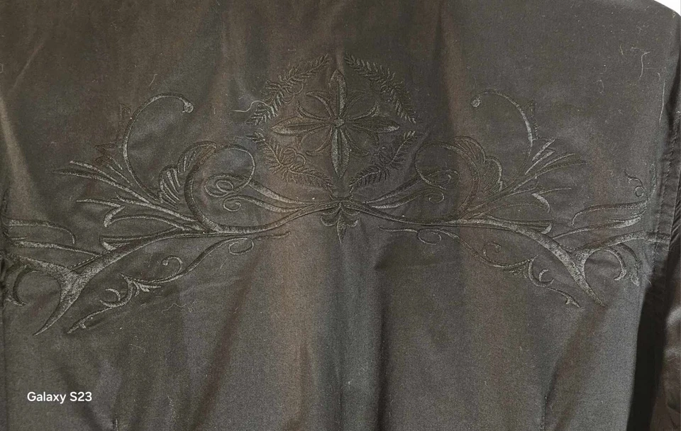 Howe Men's Embroidered Shirt Small Black Western Style Button Down Floral - Image 4 of 4