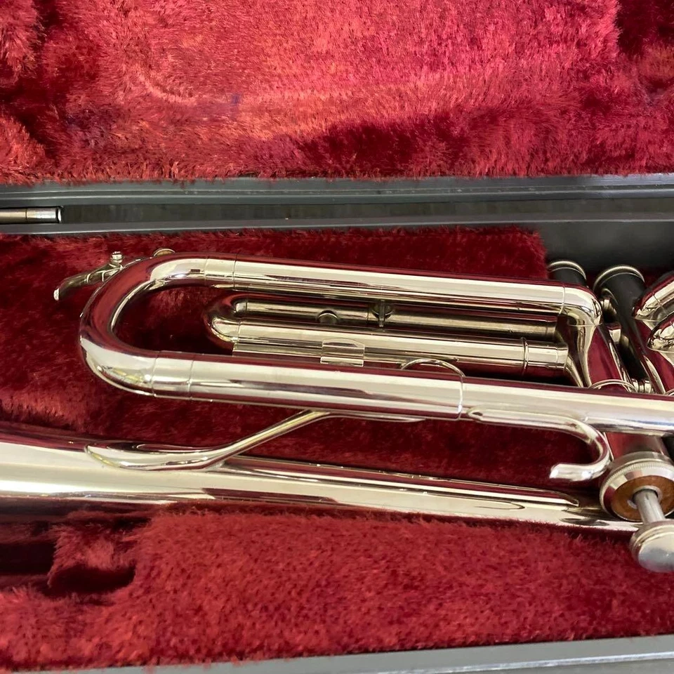 YAMAHA YTR-136 Trumpet silver Bb from Japan - Image 3 of 4