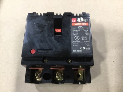  Meta Mec LS ABE 33 Circuit Breaker 30A 3 Pole Broken Mounting Tab #776DKH66