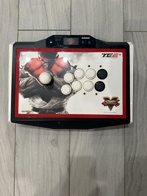 Mad Catz Street Fighter V Arcade Fight Stick Tournament Edition 2+