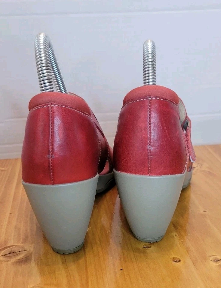 Zapatos de tacón Merrell Cycling Evera MJ Scarlet Peep Toe para mujer talla 6 cuero rojo Foto 3 de 4