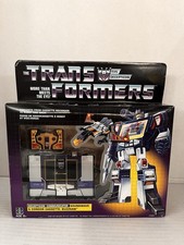 Transformers Vintage G1 Exclusive Decepticon Soundwave with Buzzsaw
