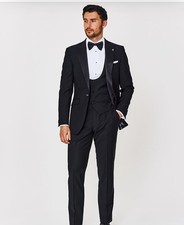 3 PIECE TUXEDO HERBIE FROG USED ONCE 52 INCH CHEST