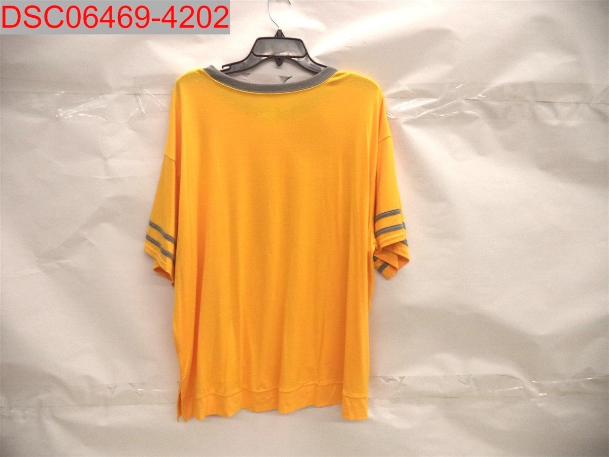 Flirtitude Active Women's Artisan Gold Contrast Stripe Trim Tee 1X