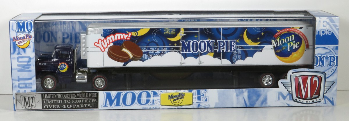 M2 Machines R10 Auto Haulers Moon Pie Trailer With 1958 Chevrolet