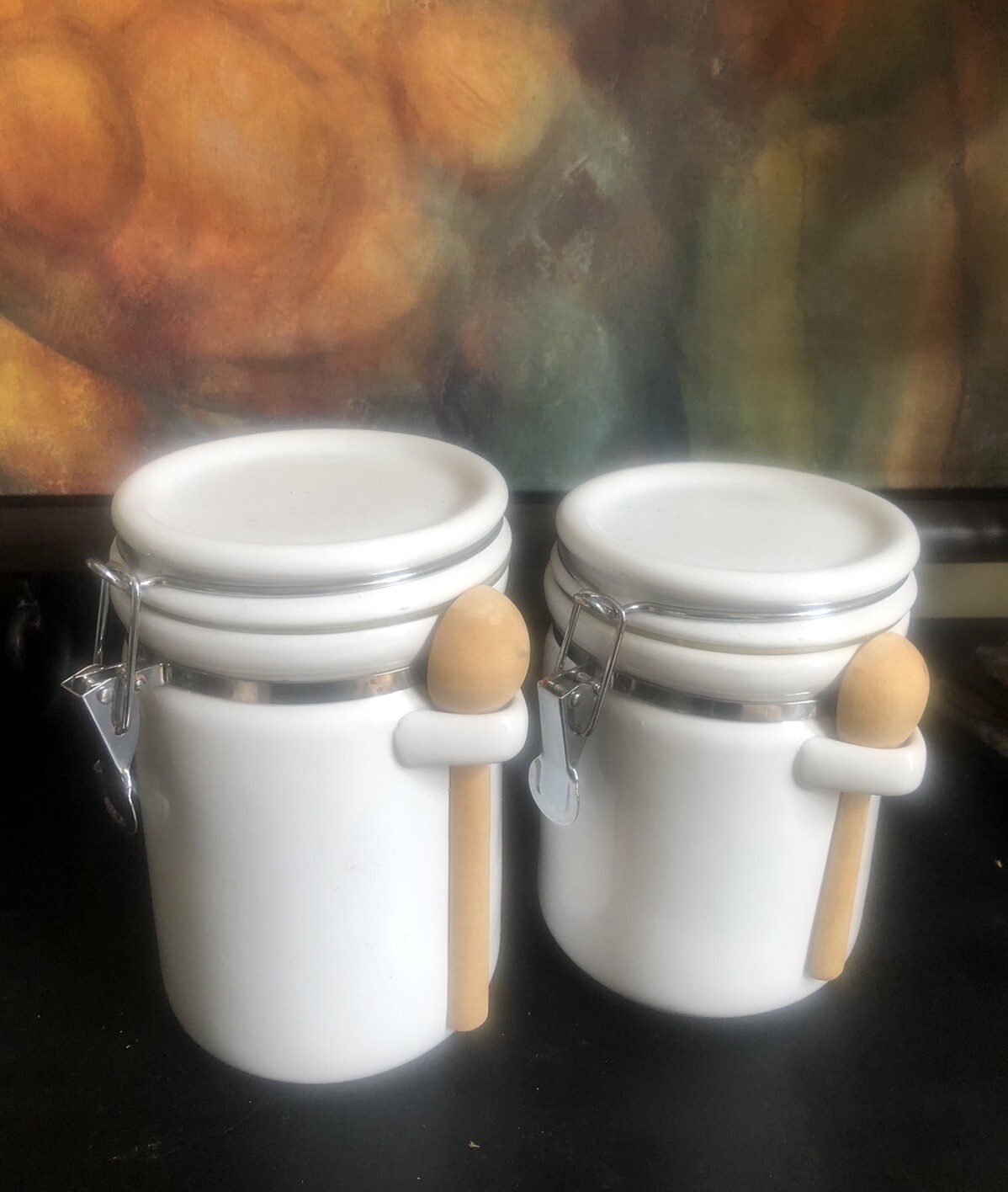 Oggi Ceramic Airtight Canister Set Of 2 Med/Sm White Round Locking Lids