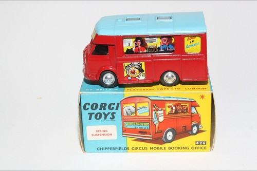 Corgi 426 Chipperfields Booking Office, VNM in Good Original Box