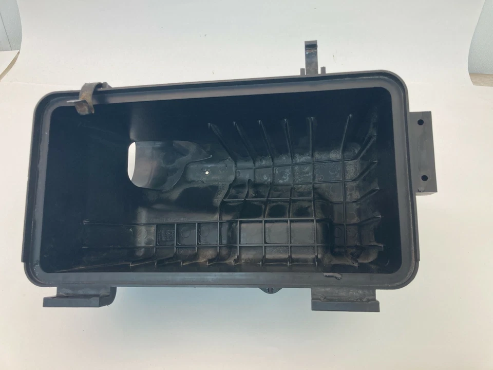 2007 2008 Hyundai Entourage 3.8L Air Intake Cleaner Box Lower Cover 28112-4D000 Foto 3 de 4