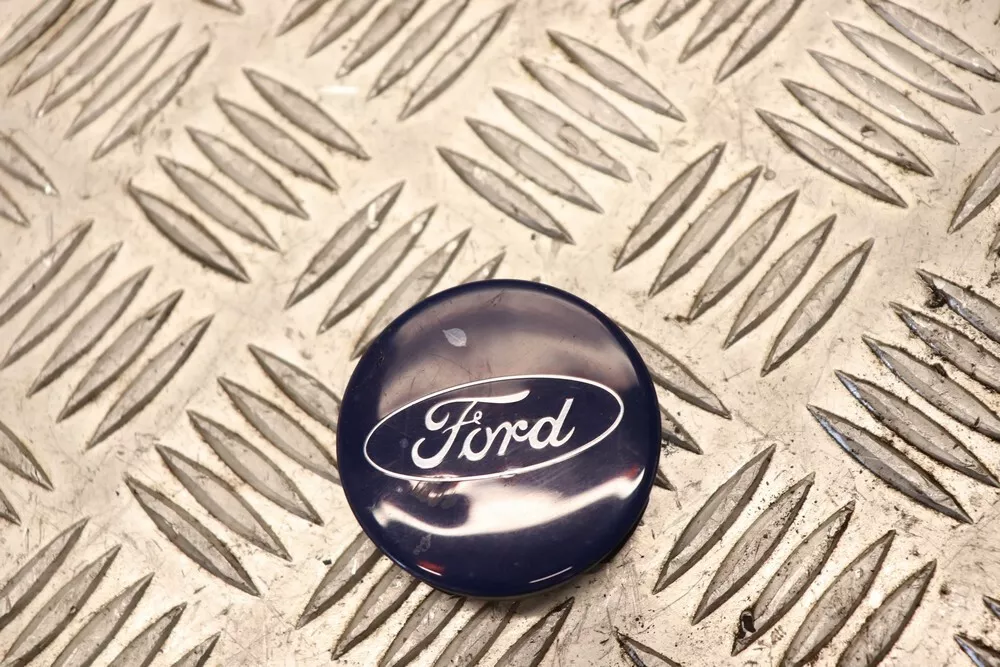 Ford fiesta mk7 alloy outlet wheel centre caps