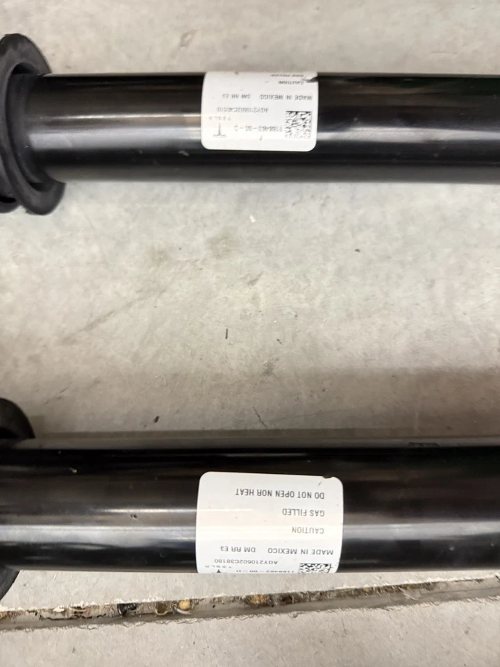 Tesla Modelo Y Juego Suspensión Completa Foto 3 de 4