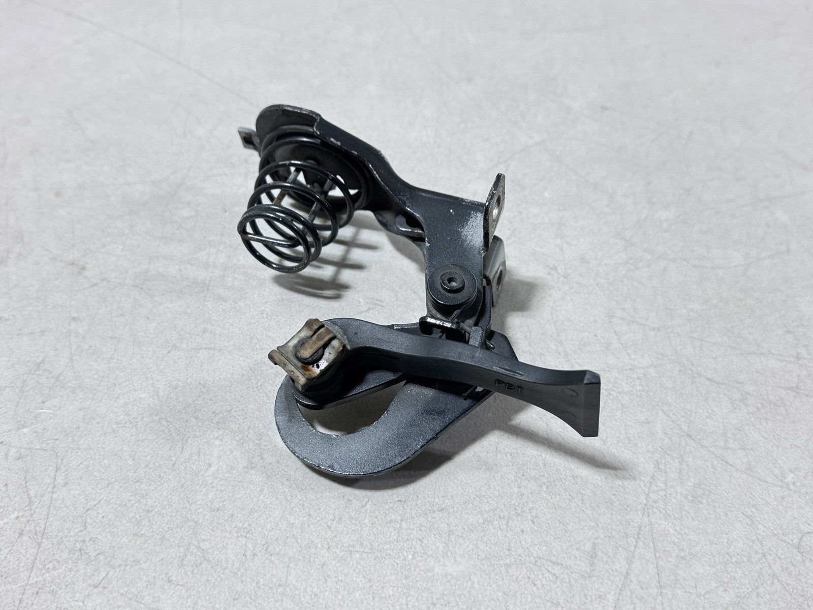 92-99 Mercedes W140 Bonnet Engine Hood Lower Lock Latch motorhaube schloss #8251