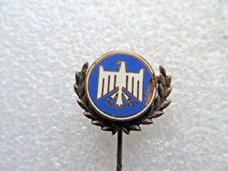 Old pin post office SV Munich football pin approx. 1.9 cm