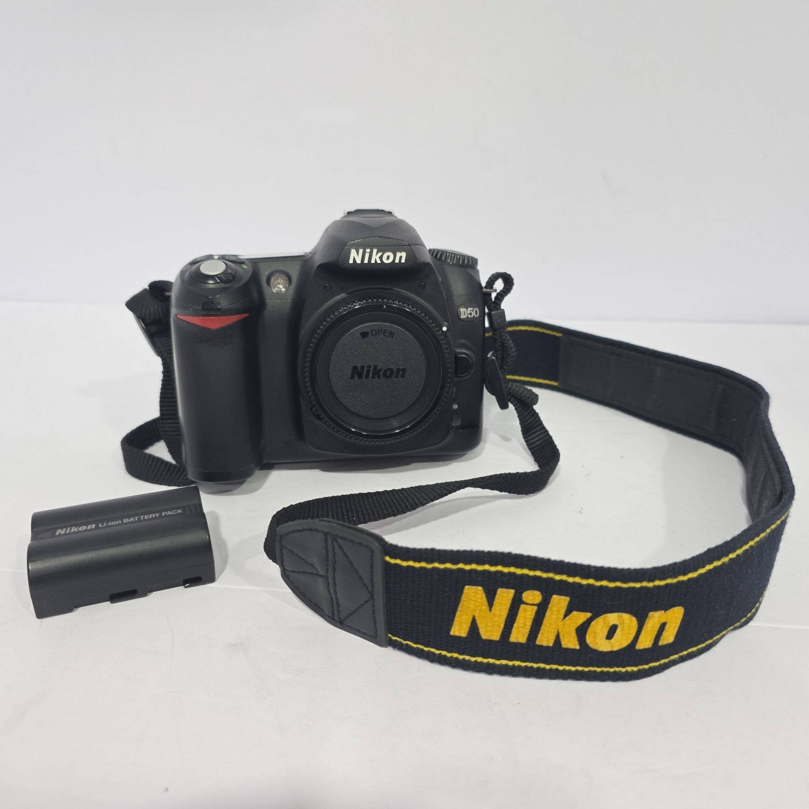 Nikon D50 vintage camera equipment - eBay listing photo 2