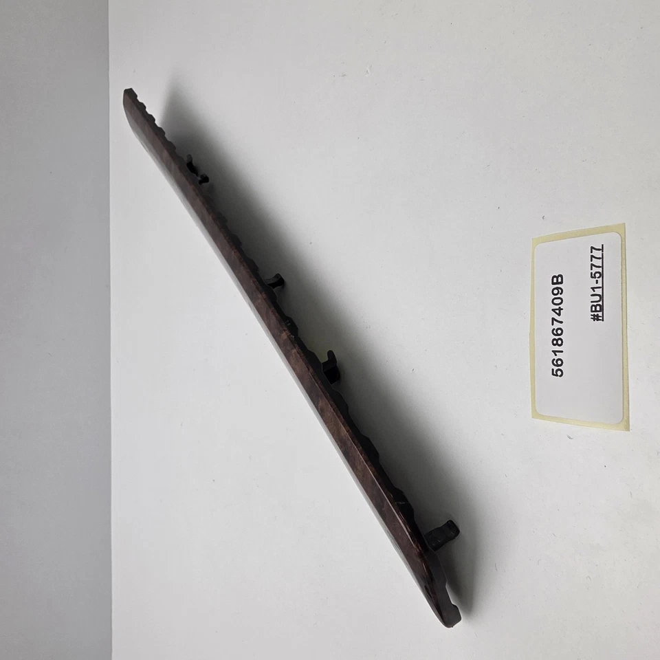 Moldura de puerta delantera Volkswagen Passat 2012-2015 561867409B Foto 3 de 4