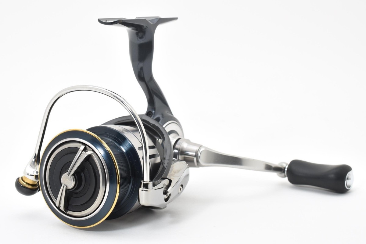 リール DAIWA CERTATE LT3000-CXH Daiwa 19 Certate LT 3000-CXH Spinning Reel Near Mint from JAPAN