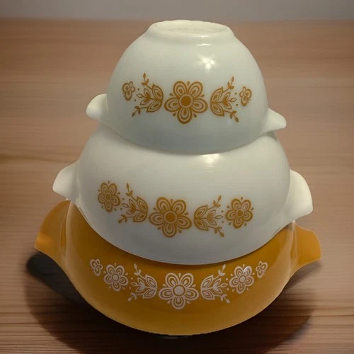 Pyrex Butterfly Gold White Cinderella Mixing Bowls 441 443 444 Set of 3 Vintage