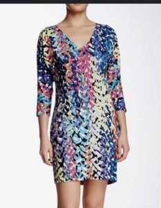 Trina Turk Multicolor Stretch Shift Dress Size 0 ~ V Neck 3/4 Sleeves Mini Dress